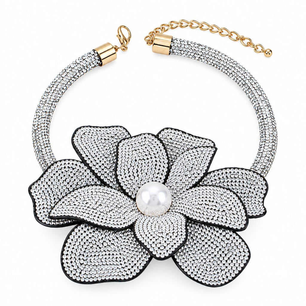 Pearl Blossom Collar